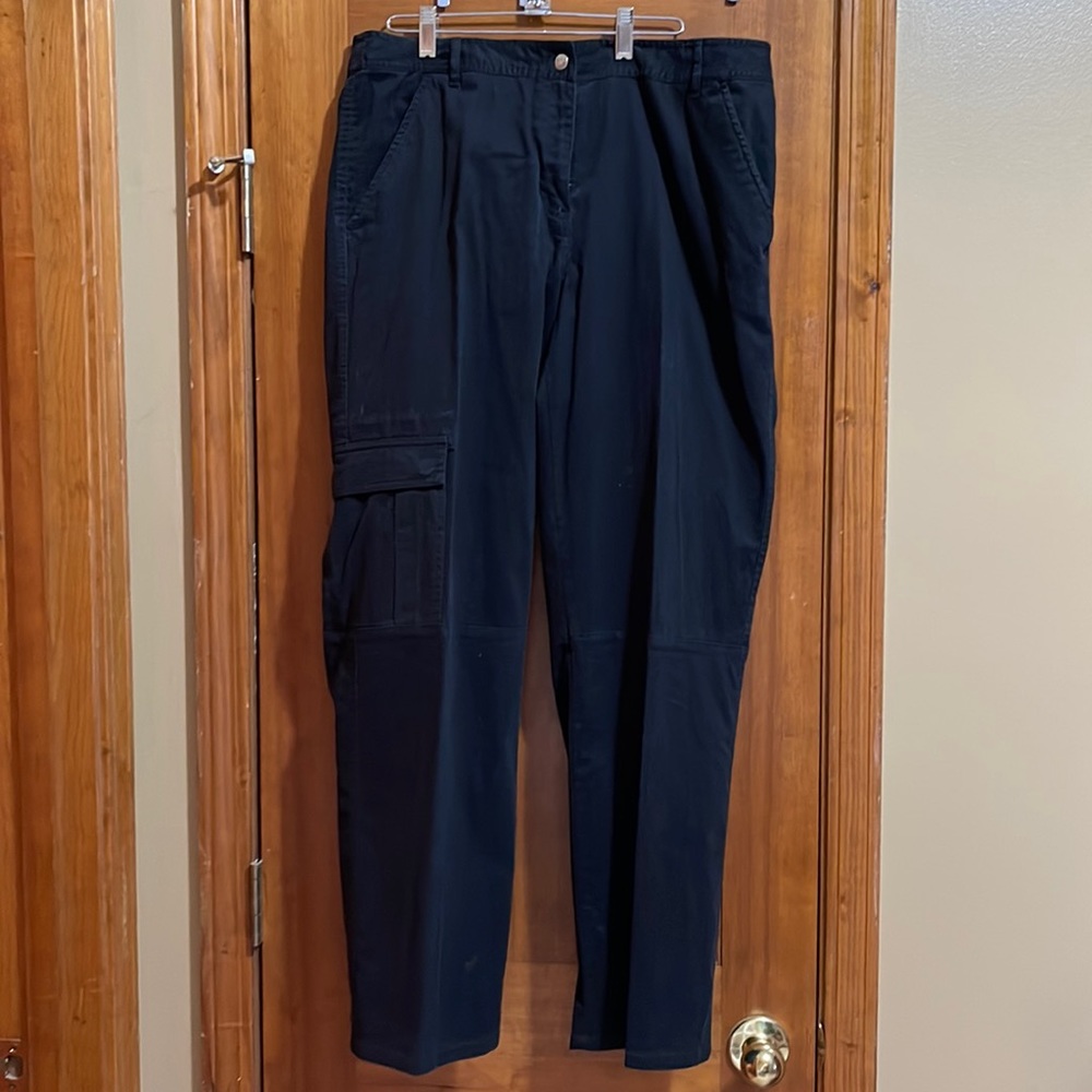 Chico’s size 2.5 black pants.